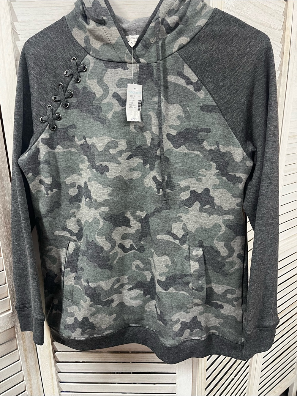 NWT Maurices Camo Cowl Neck Hoodie Lace Up Shoulder Pullover Size Medium